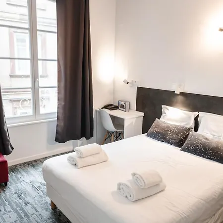 Des Arts Hotel 2*