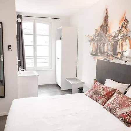 Des Arts - Centre Cathedrale Hotel 2*