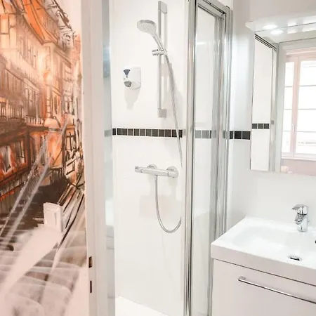 Des Arts - Centre Cathedrale 2*