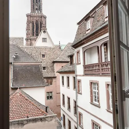 Des Arts - Centre Cathedrale 2* 스트라스부르