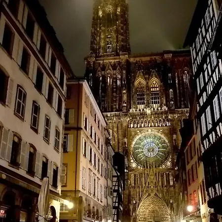 Des Arts - Centre Cathedrale Szálloda 2*