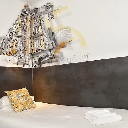 Hotel Des Arts - Centre Cathedrale 2*