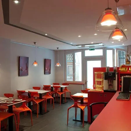 Des Arts - Centre Cathedrale Hotel 2*