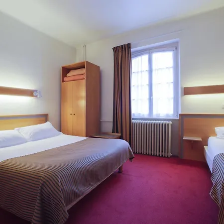 Hotel Des Arts - Centre Cathedrale 2*