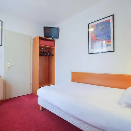 Des Arts Hotel 2*