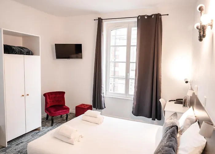 Hotel Des Arts - Centre Cathedrale 2*