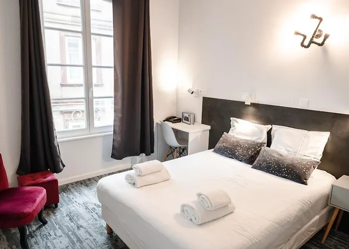 Des Arts - Centre Cathédrale Hotel 2*