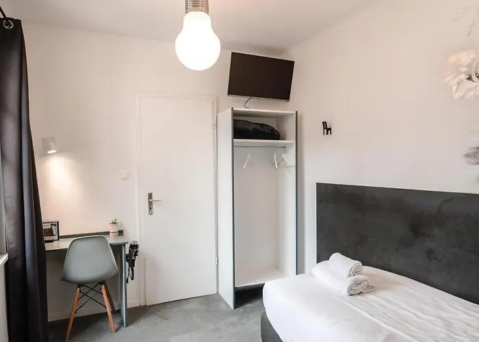 Hotell Des Arts - Centre Cathedrale 2*