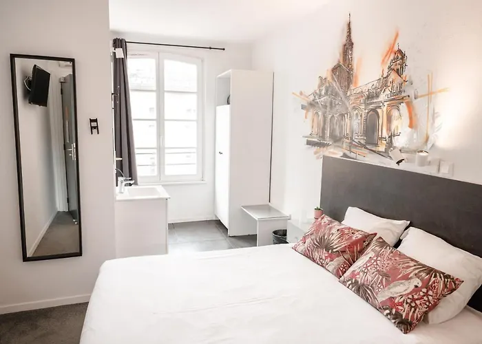 Des Arts - Centre Cathédrale Hotel 2*