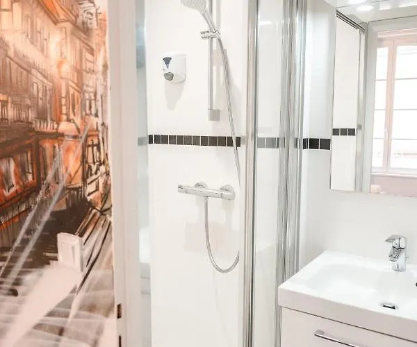 Des Arts - Centre Cathédrale 2*