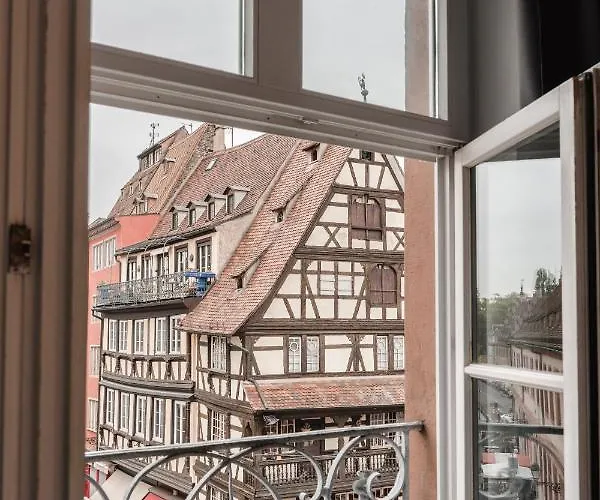 Des Arts - Centre Cathedrale Hotell 2*