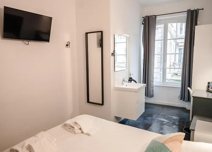 Des Arts - Centre Cathédrale 2*