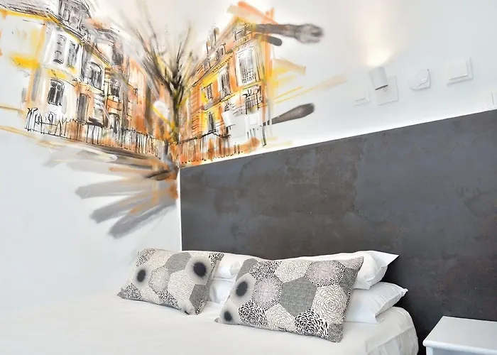 Hotel Des Arts - Centre Cathédrale 2*