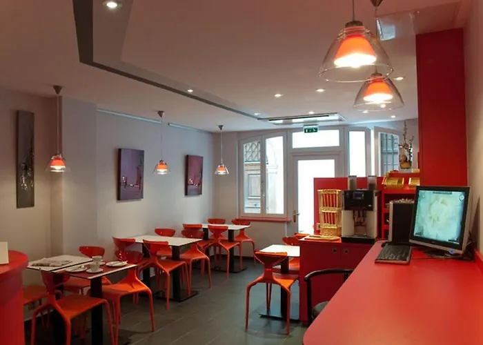 Des Arts - Centre Cathedrale Hotell 2*