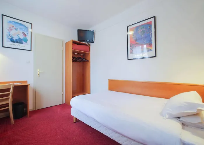 Des Arts - Centre Cathédrale Hotel 2*