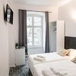Des Arts Hotel 2*