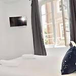 Hotel Des Arts 2*