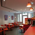 Des Arts Hotel 2*